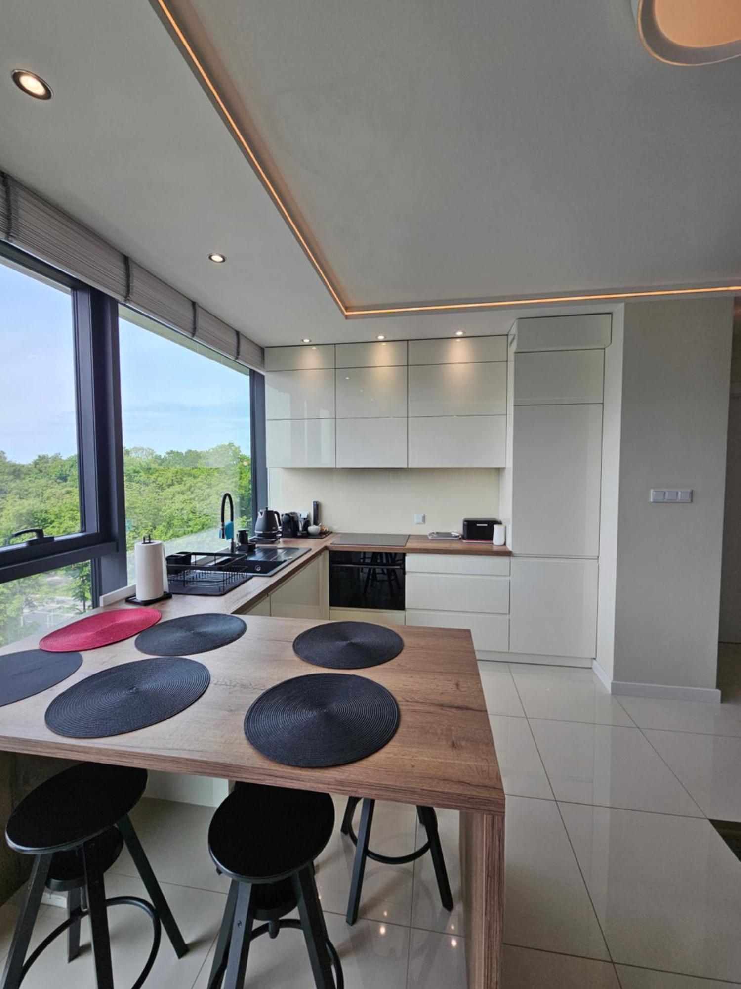 Apartment Your Unia Art